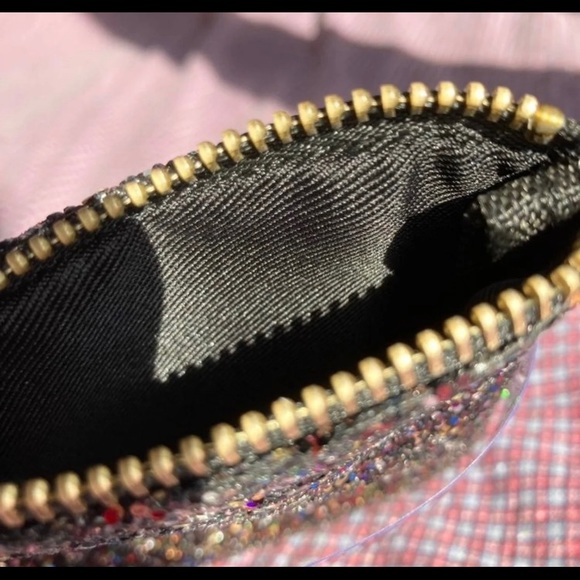 Cosmetic Paillette Zippered Makeup Bag with Earrings Sparkle Shine Purple Bling - Picture 3 of 12